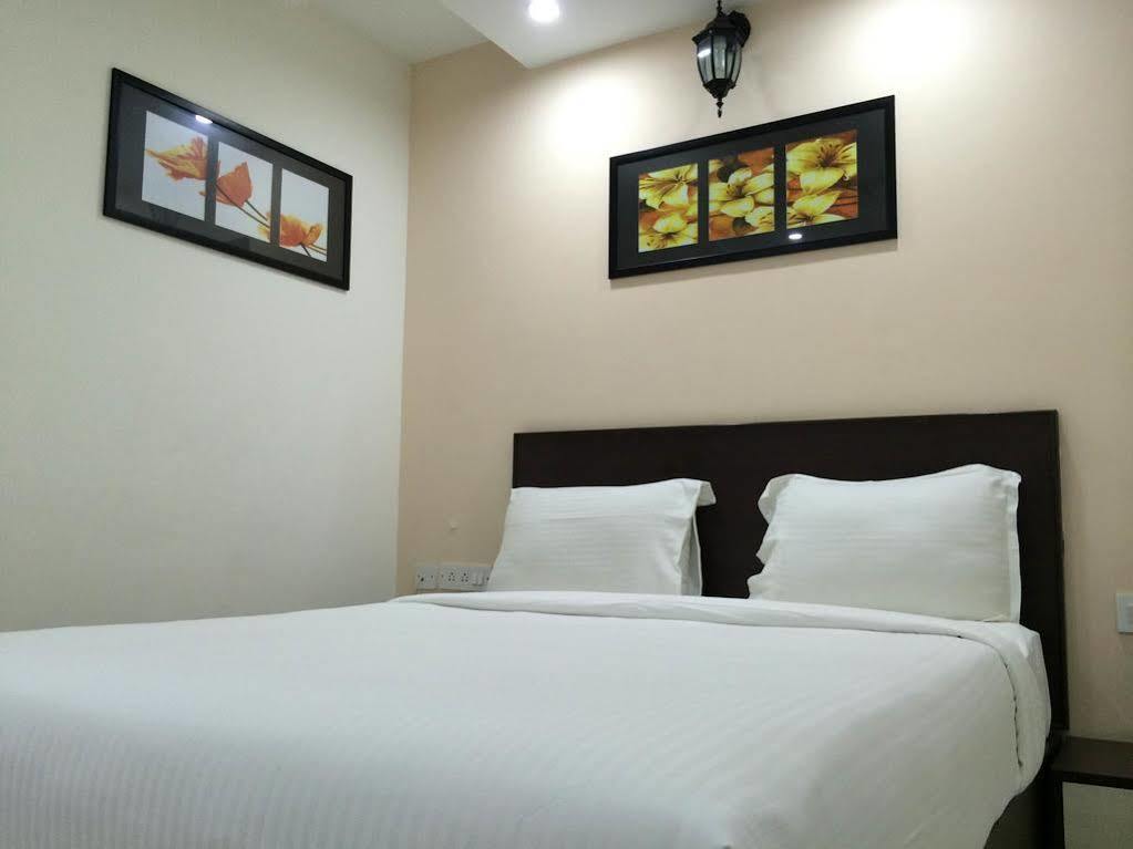 Hotel Rd Towers Chennai Esterno foto